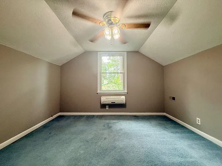 715 Prestige Blvd — Photo 22