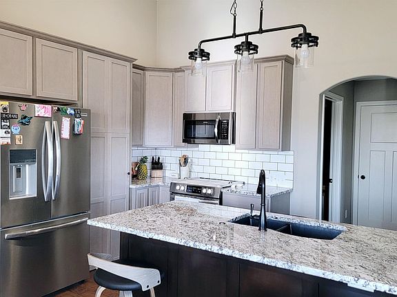 3rd image of 2526 New Spring Ct
