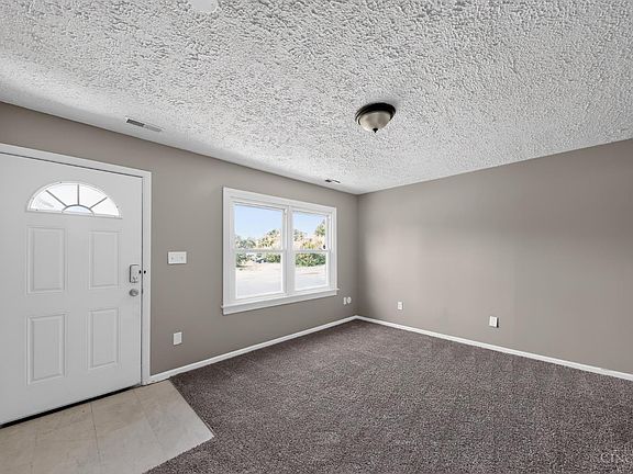 3rd image of 3298 Niagara St