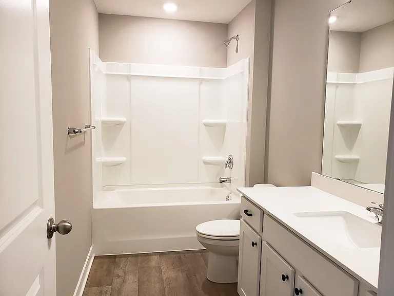 126XX Erskin Cir NE — Photo 21