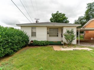 1316 W Modelle Ave, Clinton, OK 73601