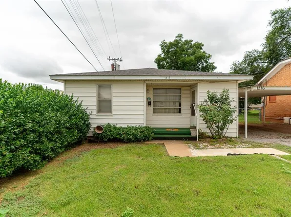 1316 W Modelle Ave, Clinton, OK 73601