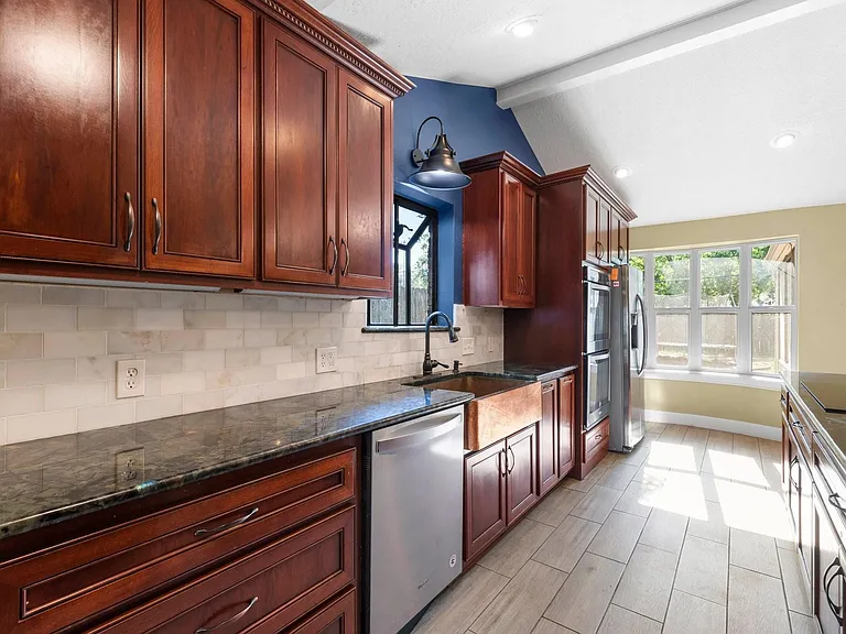 3010 Westerland Dr — Photo 16