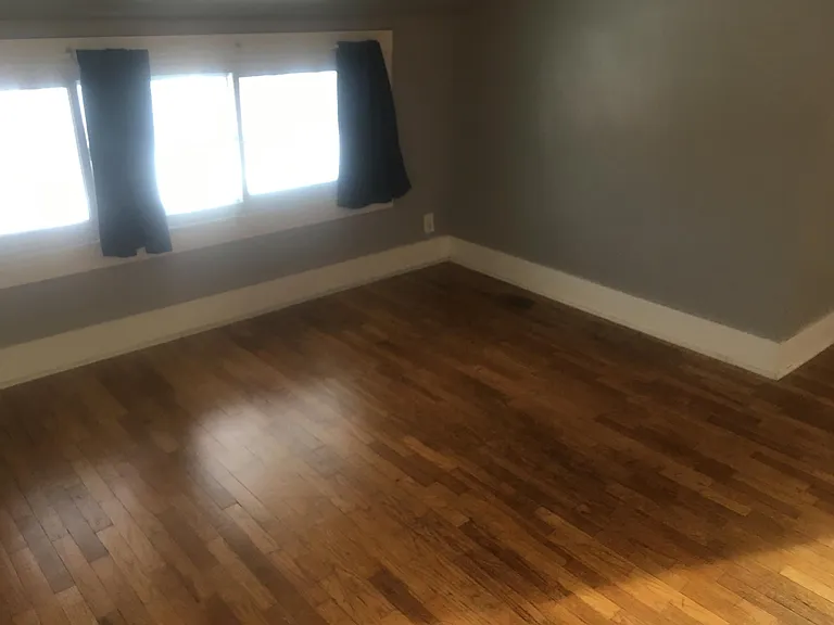 835 SW Jewell Ave — Photo 5