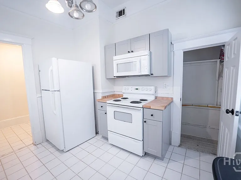 816 Drayton St #2B — Photo 12