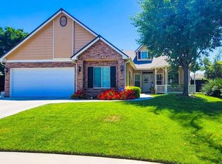 750 S Koleen Ave, Kerman, CA 93630