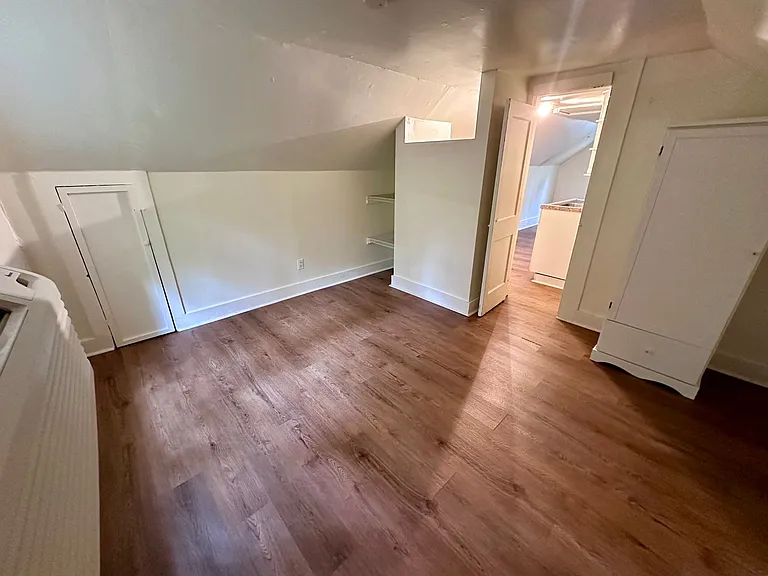 1205 N Greensboro St — Photo 6