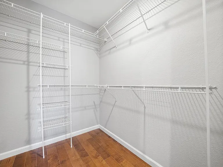 4880 Creekwood Dr — Photo 30