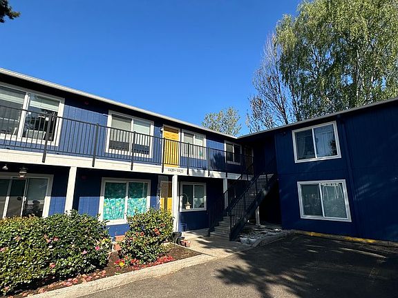 4th image of 4425-4439 SE 26th Ave #4425
