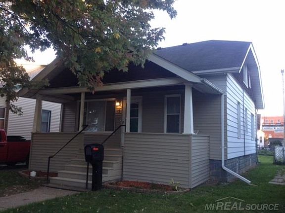 3rd image of 15 Englewood Ave