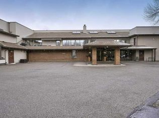 2425 W 90th Ave SW #324, Calgary, AB T2V 4X8