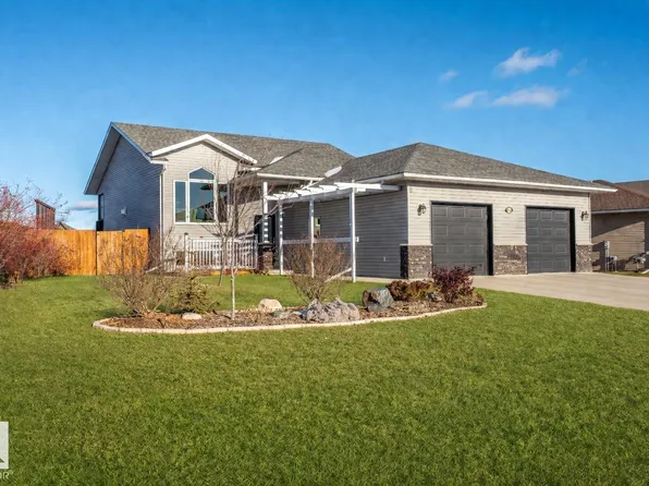 4916 59th Ave, Cold Lake, AB T9M 0C2