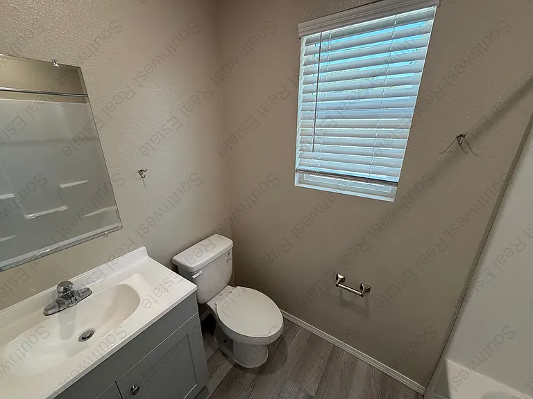 1208 W. Manana Blvd. — Photo 6