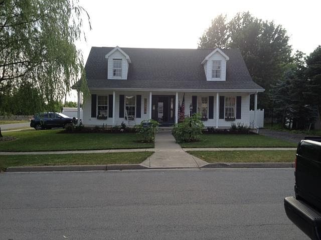 1st image of 10 Wyandotte St