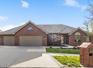 412 Fawn Park Cir, Council Bluffs, IA 51503