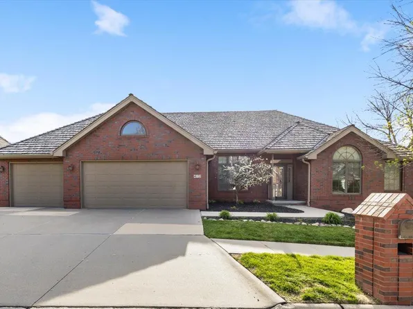 412 Fawn Park Cir, Council Bluffs, IA 51503