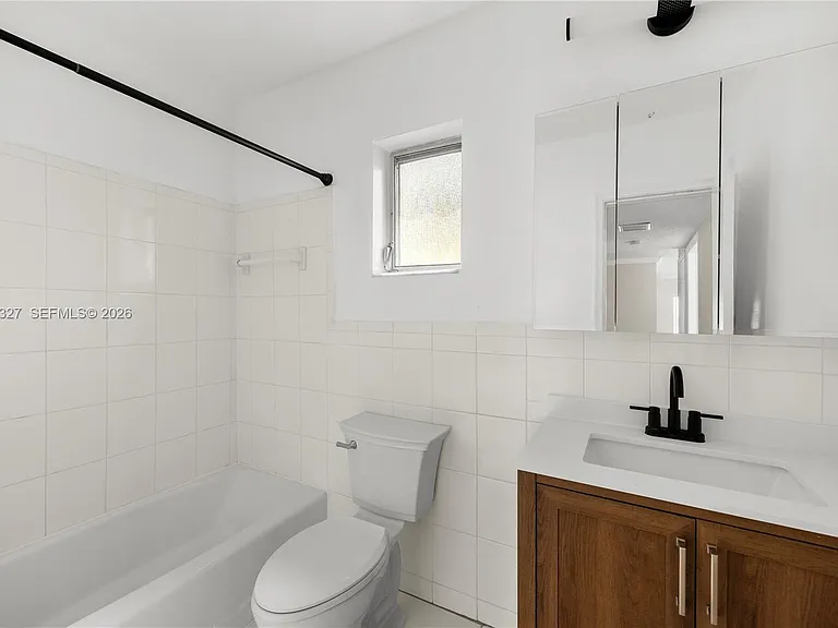 5420 Hollywood Blvd #202 — Photo 15