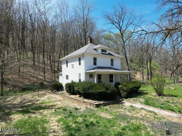 318 Hollow Rd, Skillman, NJ 08558