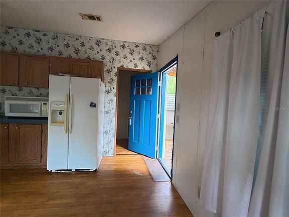 3rd image of 16570 SW 58TH LANE