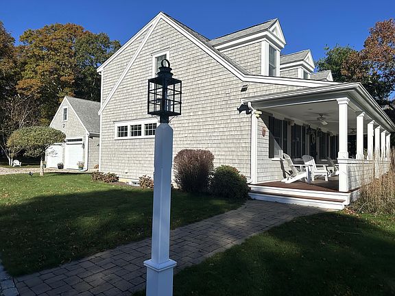 3rd image of 73 Baxter Avenue