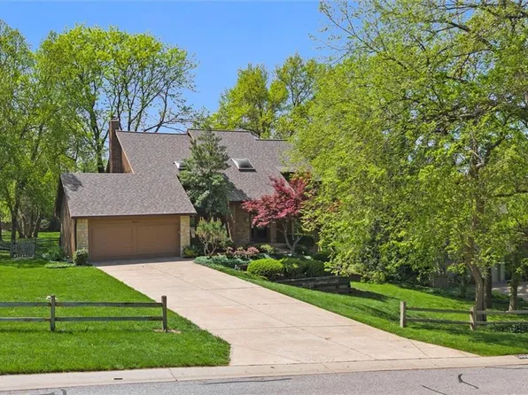 14905 W 71st Ter, Shawnee, KS 66216