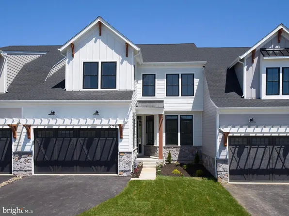 477 Barrows Sheef, Newtown Square, PA 19073