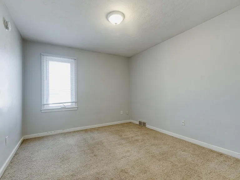 1222 9th St NE #UPSTAIRS — Photo 12