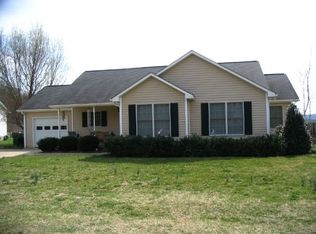 63 Round Top Rd, Asheville, NC 28803