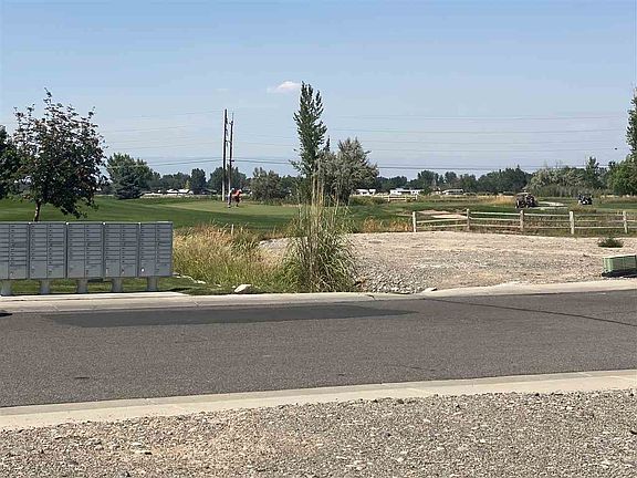 5th image of 570 Cobble Dr