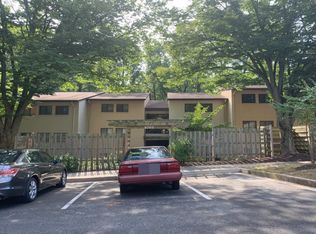 5703 Harpers Farm Rd E, Rockville, MD 20853