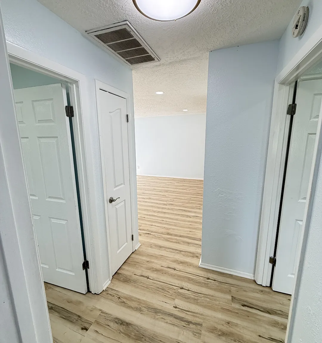 2 bed, 1.5 bath, 1000 sqft, $1,500 — Photo 3
