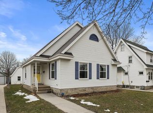 143 Harrison Ave, Waukesha, WI 53186