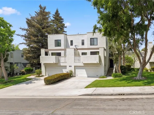 158 N Singingwood St Unit 2, Orange, CA 92869