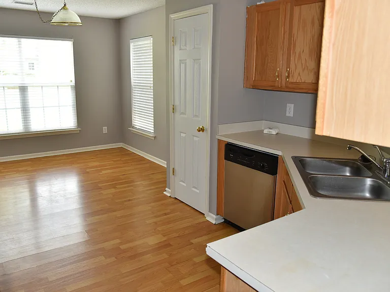 7523 Eben Dr — Photo 3