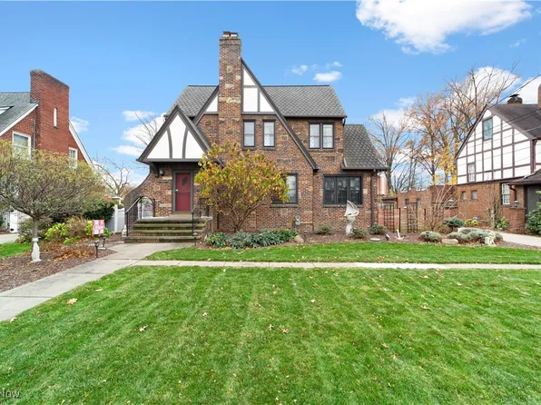 27031 Lake Rd, Bay Village, OH 44140