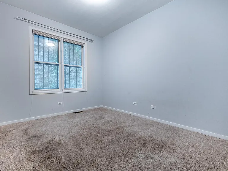 1344 W Grenshaw St #A — Photo 17