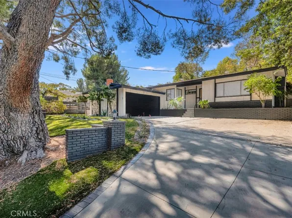 9425 McLennan Ave, North Hills, CA 91343