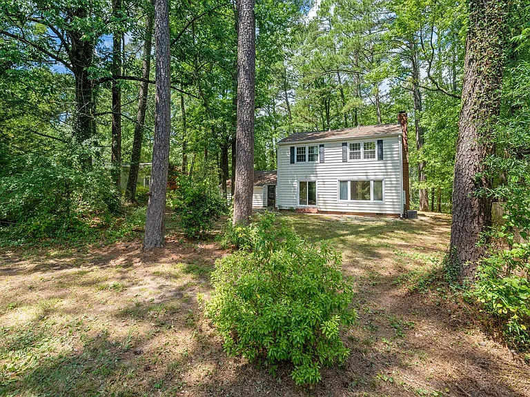 2737 Dogwood Rd — Photo 16