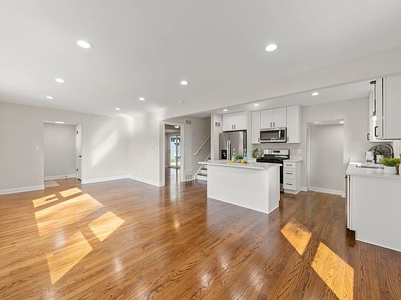 4th image of 1101 Alfini Dr