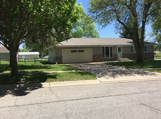 5610 Limestone Rd N, Lincoln, NE 68512