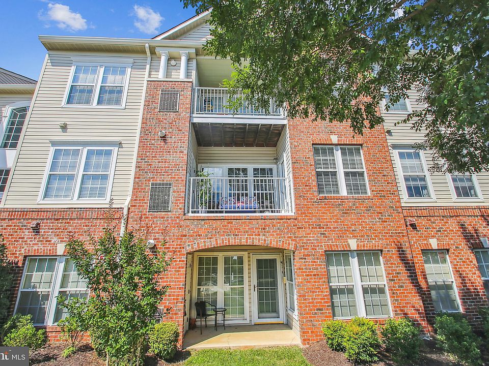 1st image of 2502 Amber Orchard Ct W
