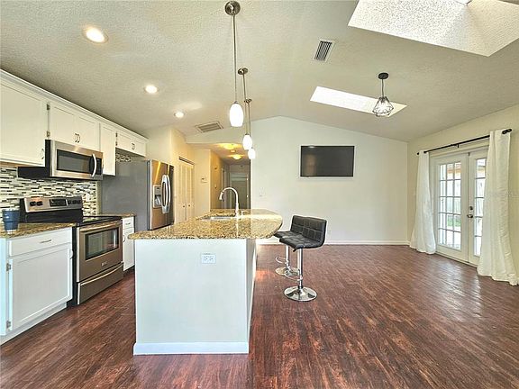 2nd image of 1649 12th St SW