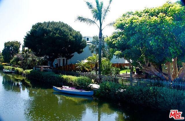 2nd image of 212 Sherman Canal