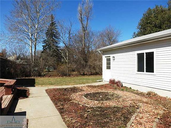4th image of 2690 Heather Dr