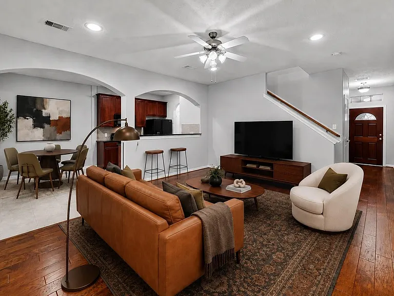 8910 Minola Oaks Dr — Photo 6