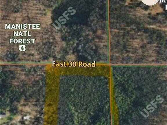 4th image of V/l East Rd #30