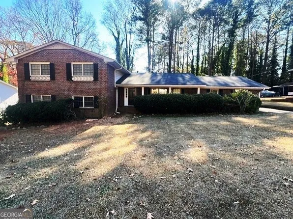 2944 Cherry Blossom Ln, East Pt, GA 30344
