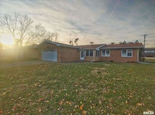 2427 Lynnhaven Dr, Springfield, IL 62704