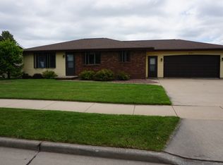 2724 Hendricks Ave, Kaukauna, WI 54130