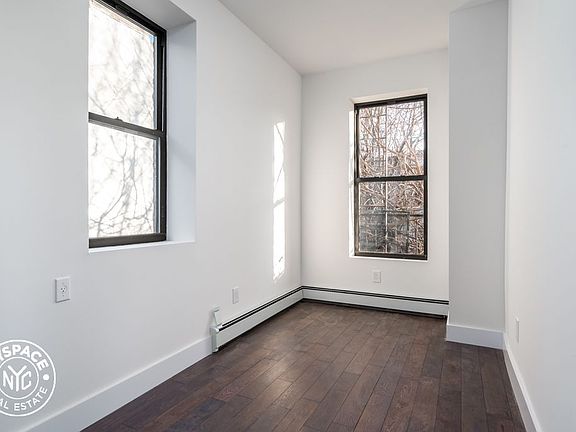 5th image of 542 Bainbridge St APT 3L